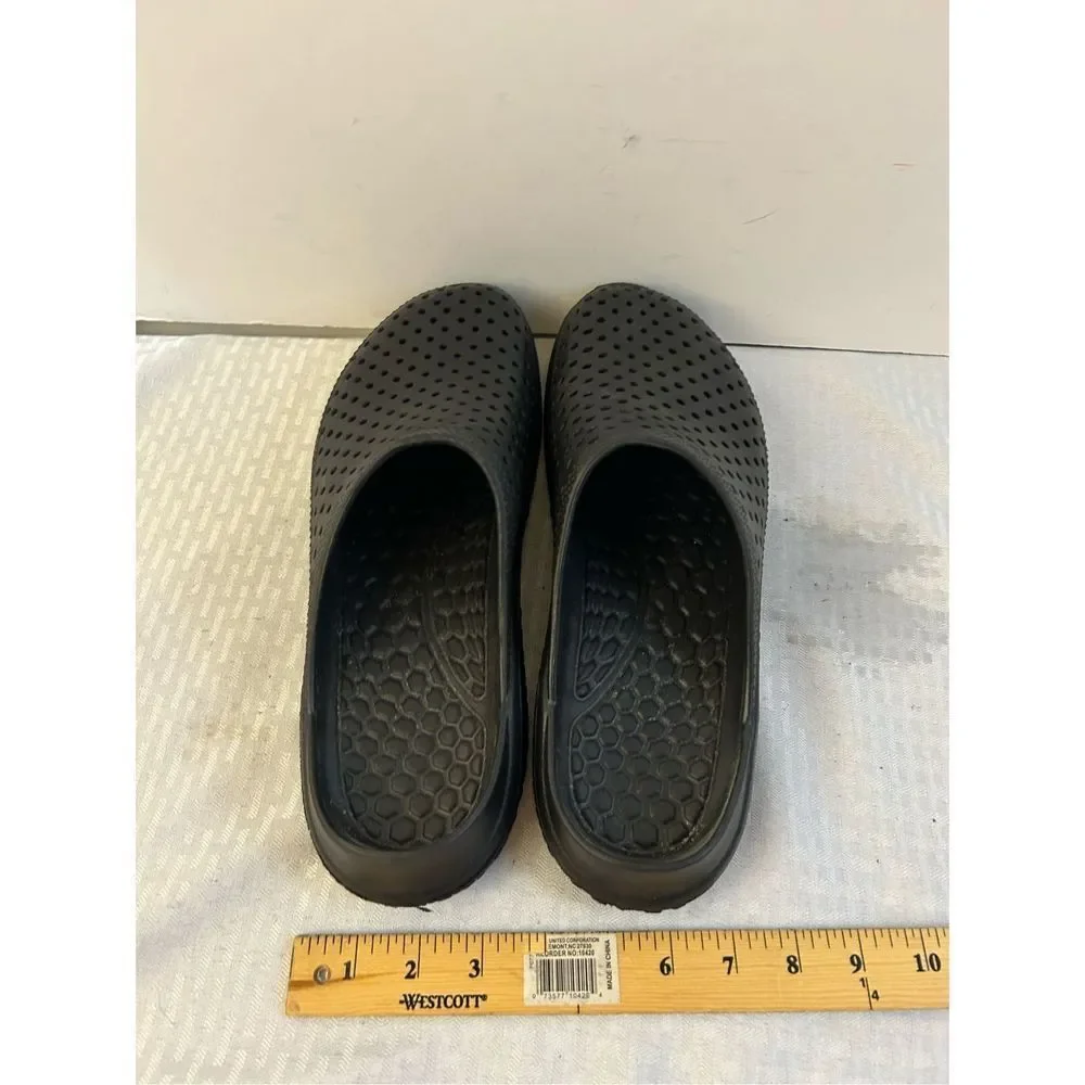 Black clogs‎ men’s size 12 made USA slip ons